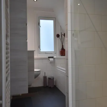 In Egmond By The Semesterbostad