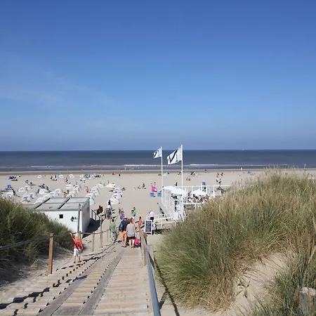 Nyaraló In Egmond By The